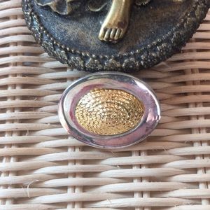 ⭐️Paquette oval brooch⭐️